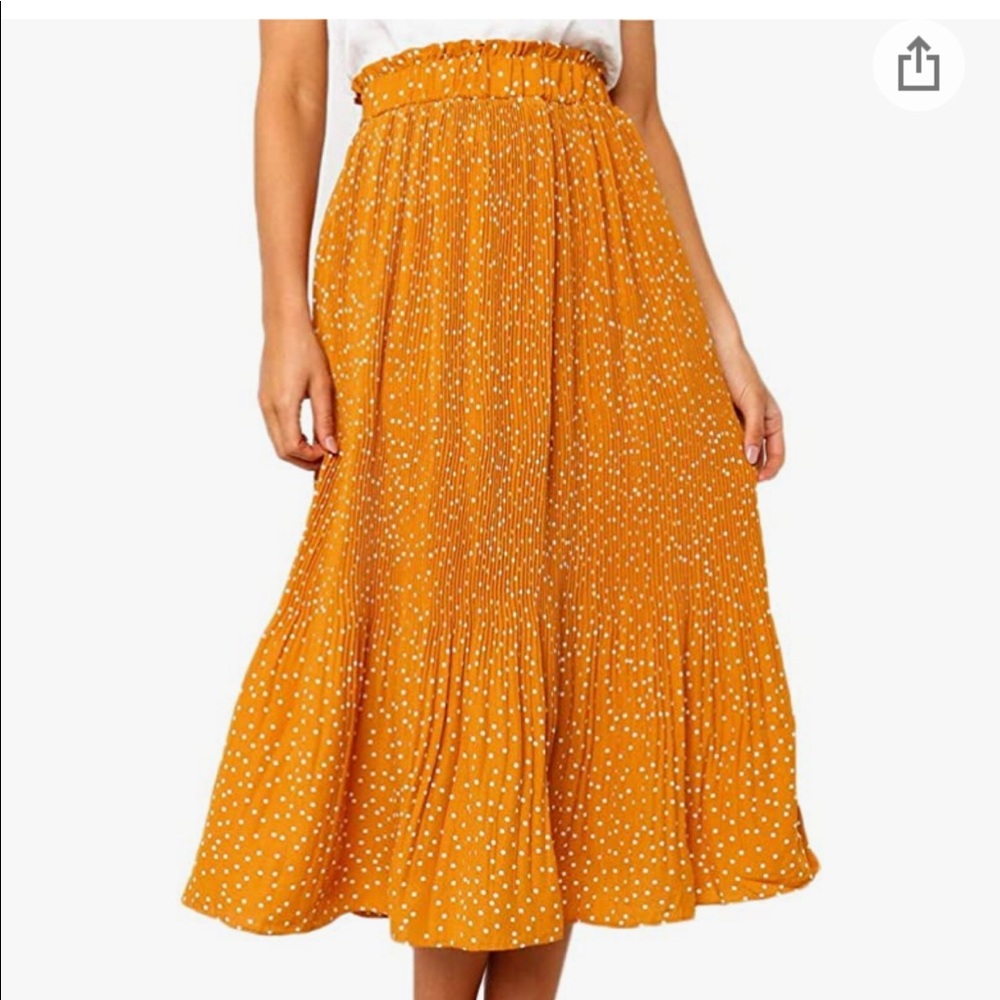 Exlura High Waisted Polka Dot Pleated Skirt with Pockets.